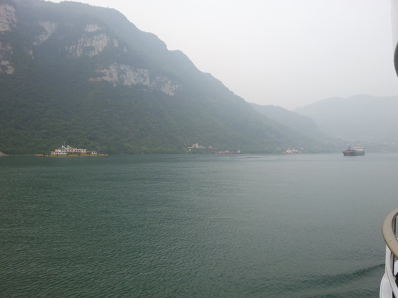 The Yangtze River in Xiling Gorge near Yichang
